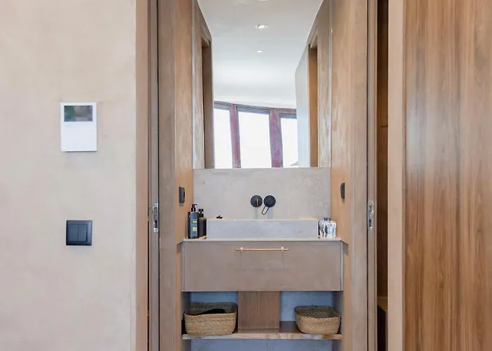 Liiiving In Gaia - Panoramic Terrace Penthouse